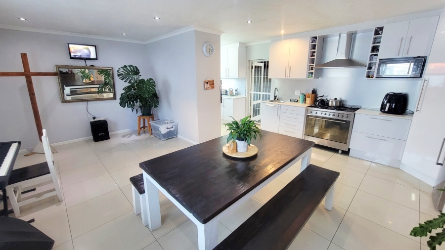 3 Bedroom Property for Sale in Strandfontein Western Cape
